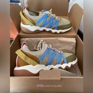 Madewell women’s size 8 Field Knit sneakers in Gilded Moss Sand Multi